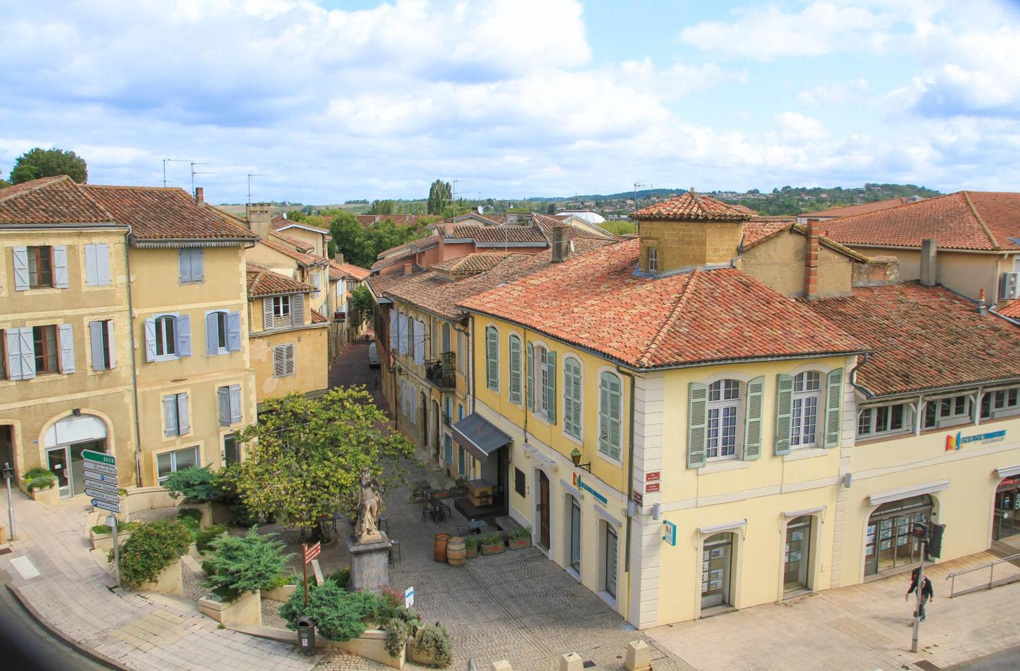 Villaret - Tres Spacieux En Coeur De Ville Auch Exterior photo